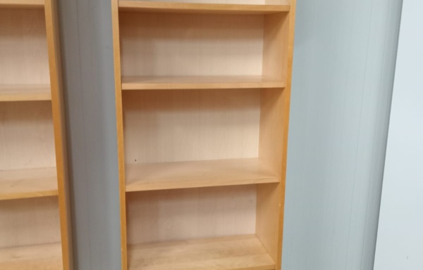 44362 Libreria in legno Ikea