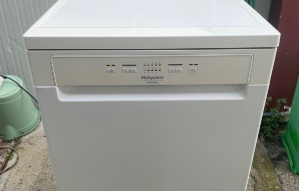 45224 Lavastoviglie Hotpoint libera istallazione